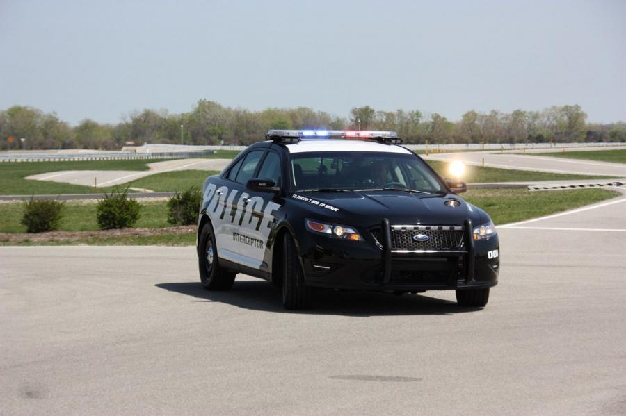  Ford Police Interceptor 2012 года  (фото 23 из 44)